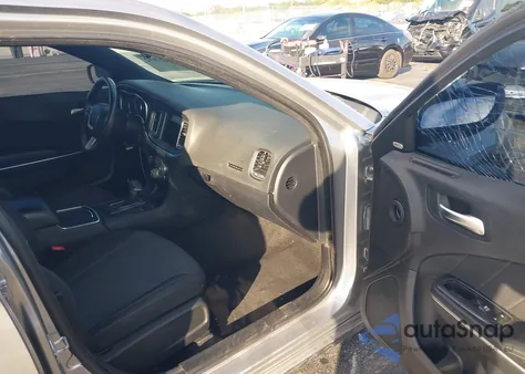 2016 Dodge Charger Sxt z USA, uszkodzony, nr VIN 2C3CDXHG0GH149806